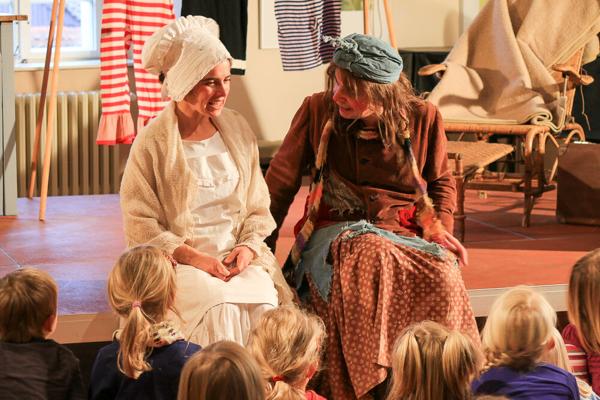 Hexe Henriette und Köchin Suppengrün - Theaterprojekt