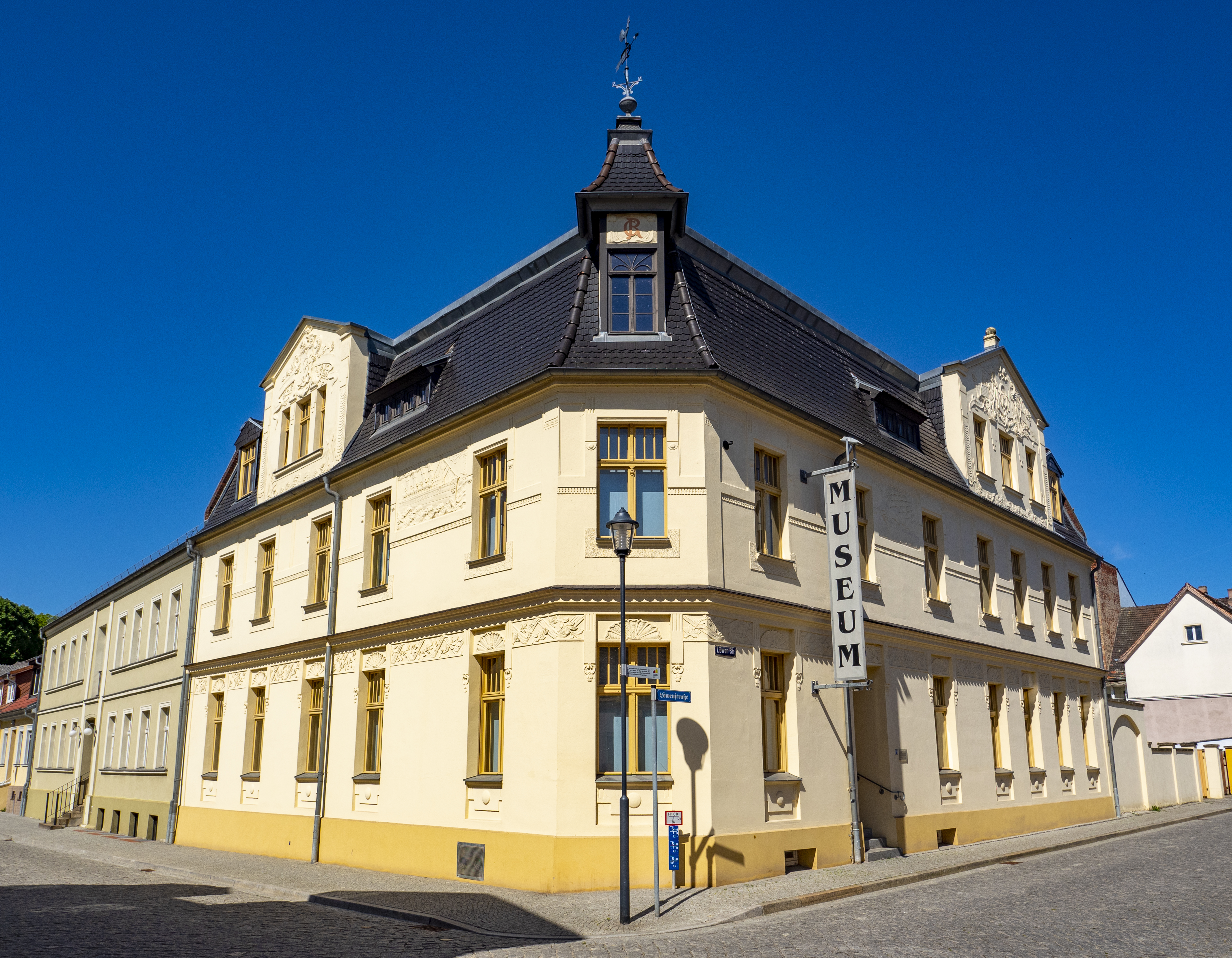 Sonderausstellung "Handwerk - Werke der Hand"