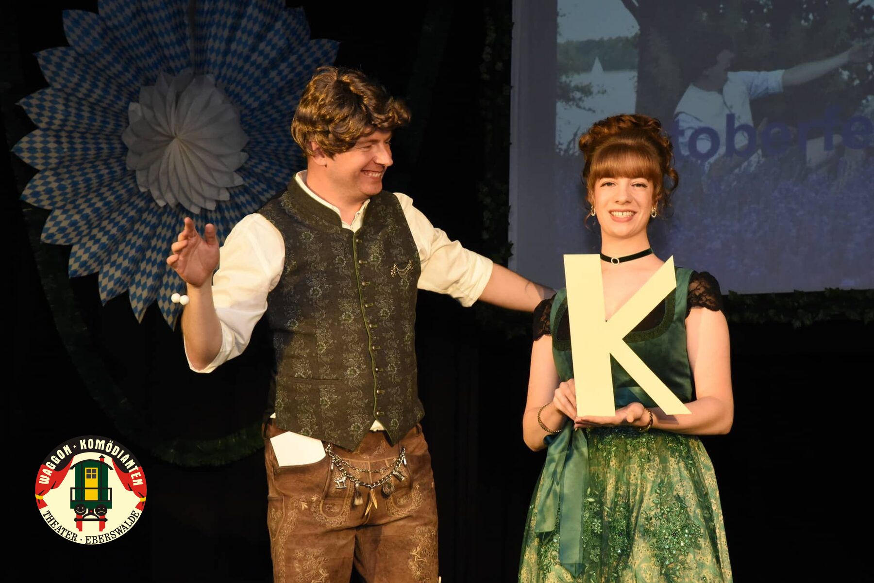 Oktoberfest mit Joseph und Liselotte Knödelmeier Foto: Foto Küttner, Lizenz: Waggon-Komödianten e.V.