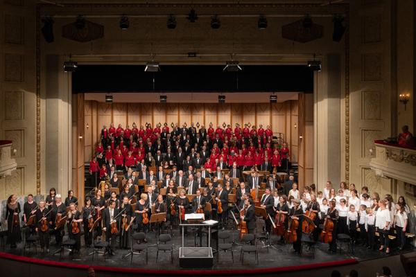 Das Philharmonische Orchester im Großen Haus, Foto: Bernd Schönberger, Lizenz: Brandenburgische Kulturstiftung Cottbus-Frankfurt (Oder)