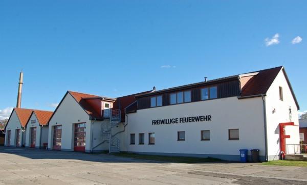 „Funkelnde Lichter für strahlende Gesichter“ – beim Lebendigen Adventskalender Biesenthal