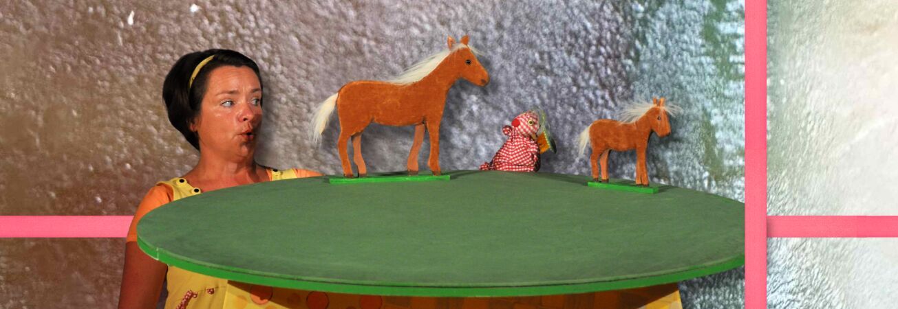 Das kleine Ich bin Ich, Foto: Dr. Alexander Busche (Hintergrund) / (c) Theater 7schuh