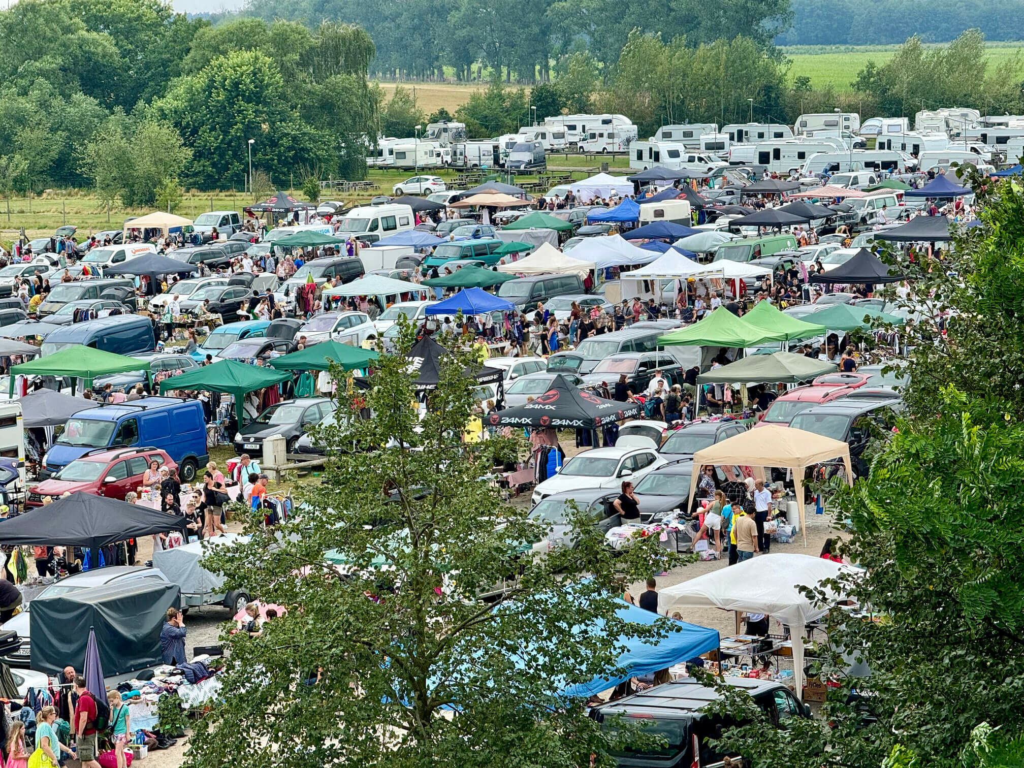 Flohmarkt Spargelhof Klaistow, Foto: Winkelmanns Hof Klaistow GmbH, Lizenz: Winkelmanns Hof Klaistow GmbH